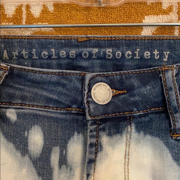 abstract bleach design applied to skinny jeans! - Picture 5 of 6